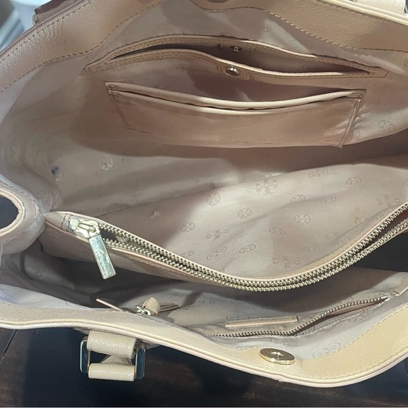 Tory Burch Robinson Tote Nude Bag - Picture 12 of 16